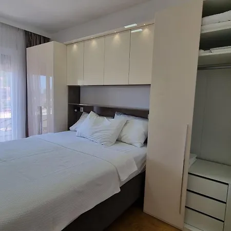 Orange Blues Apartman